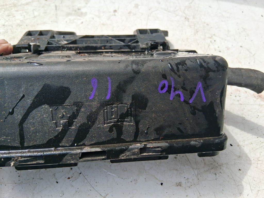 2016 VOLVO V40 1.6 DIESEL FUSE BOX RELAY ASSEMBLY