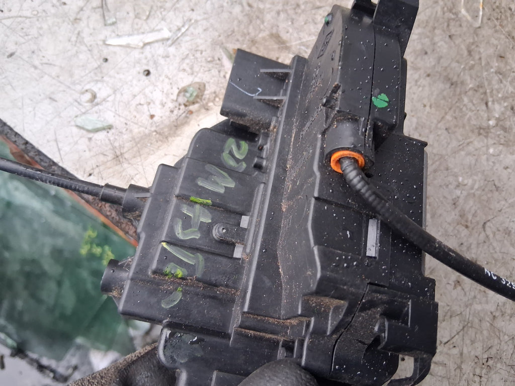 2020 RENAULT MASTER MK3 OSF DRIVER SIDE FRONT DOOR LOCK MECHANISM
