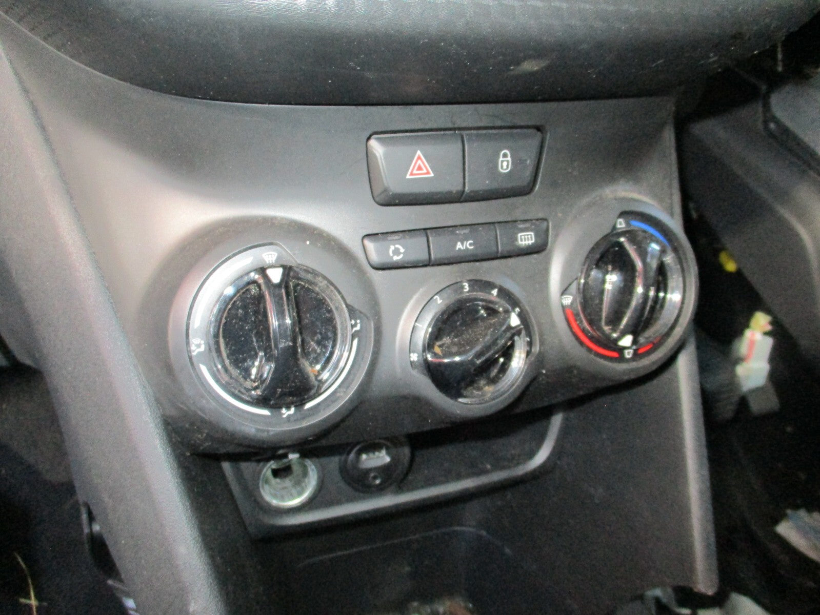 PEUGEOT 208 2017 HEATER AC CLIMATE CONTROL SWITCH PANEL