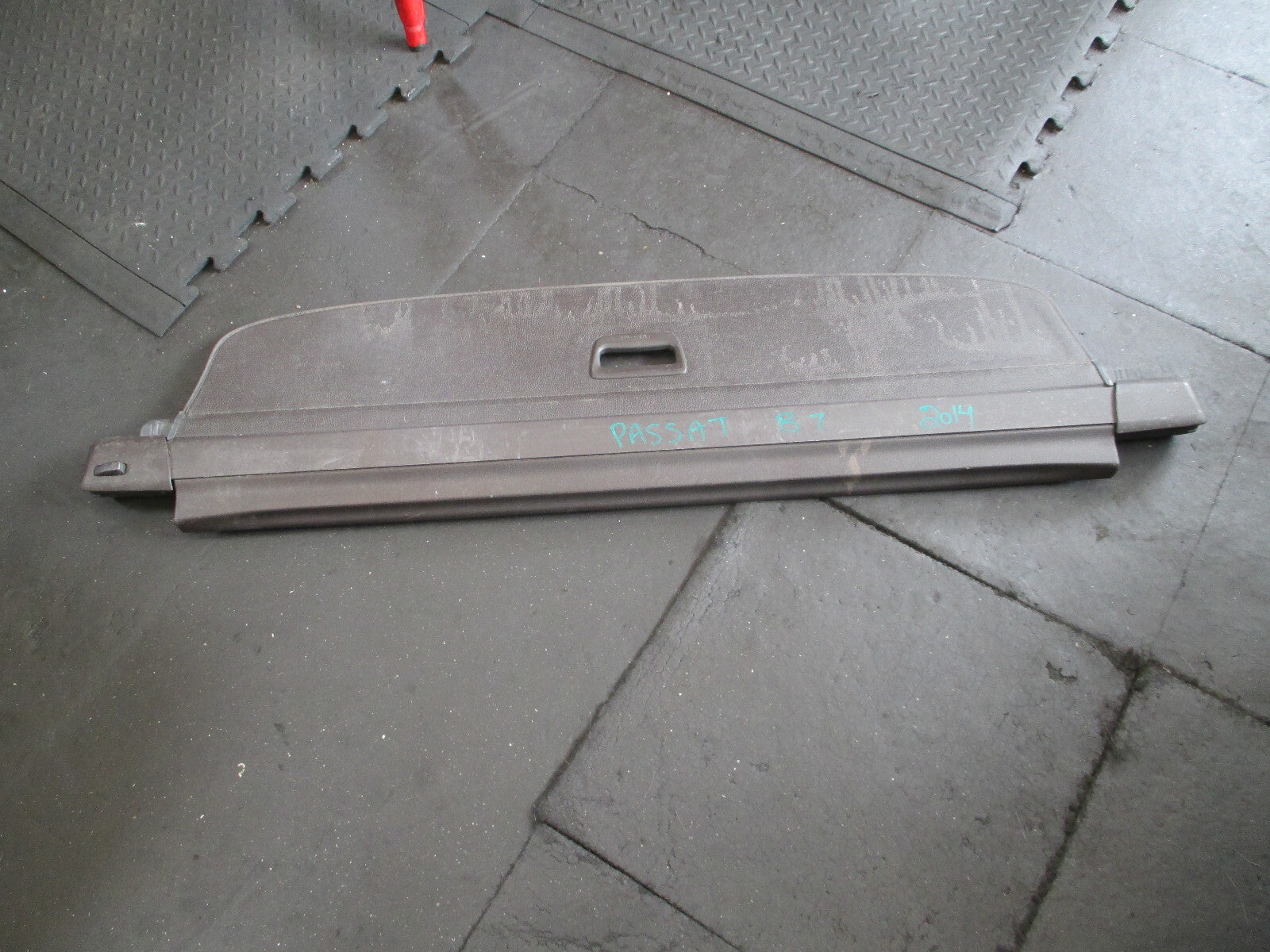 VW VOLKSWAGEN PASSAT B7 2014 ESTATE REAR LOAD COVER PARCEL SHELF 3AF867871
