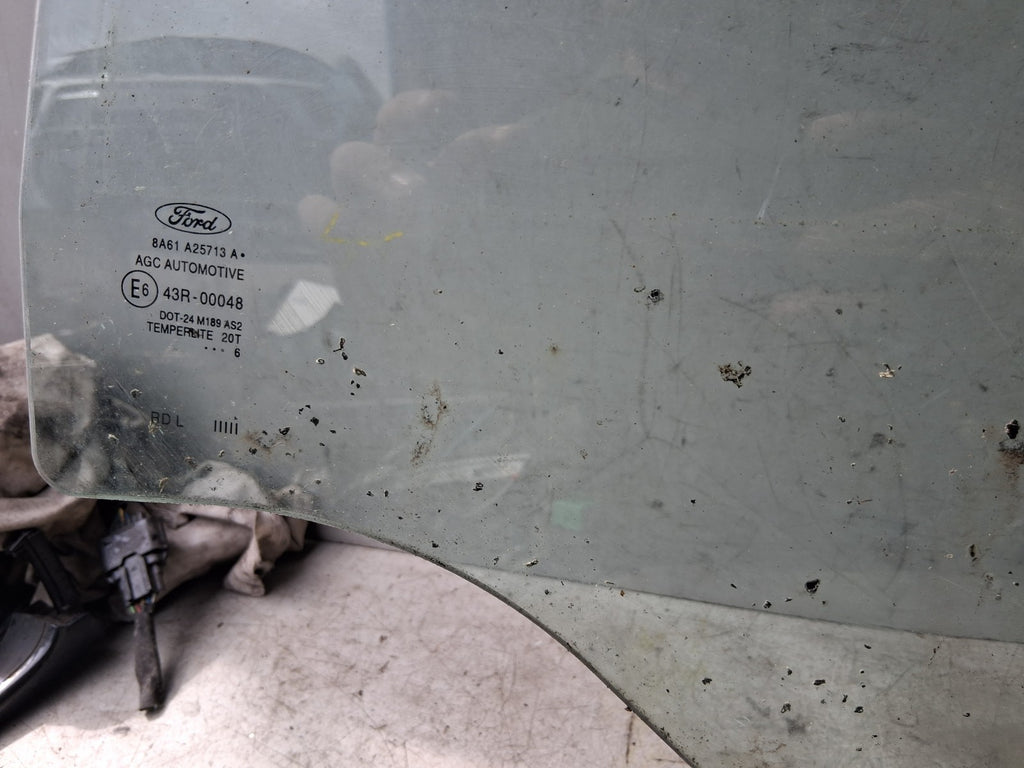 FORD FIESTA MK7 NSR PASSENGER SIDE REAR LEFT WINDOW GLASS 8A61A25713