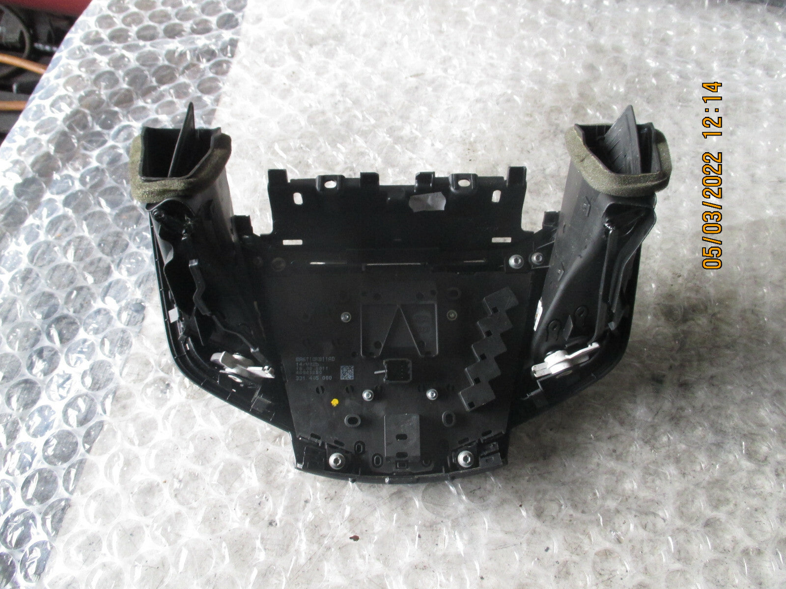 FORD FIESTA 2011 MK7 CENTRE DASH STEREO SYSTEM AND AIR VENTS 8A61T18K811