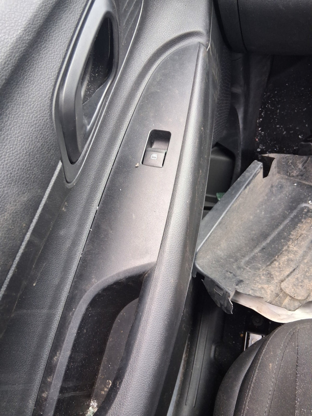 2026 HYUNDAI I20 MK3 NSF PASSENGER SIDE FRONT WINDOW CONTROL SWITCH