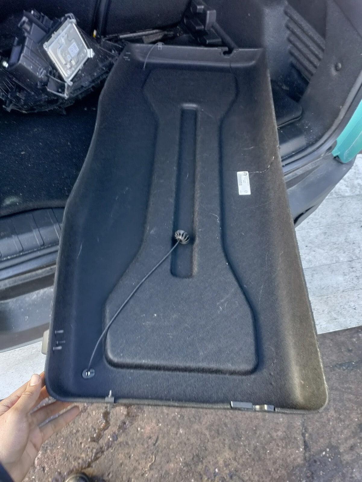 2024 JEEP AVENGER PARCEL SHELF ( CRACKED ) 7357910120