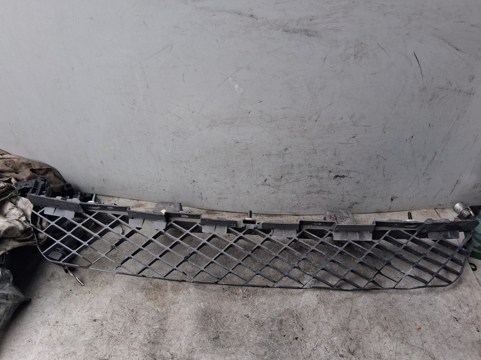 PEUGEOT 5008 MK2 2019 FRONT BUMPER LOWER GRILLE GRILL
