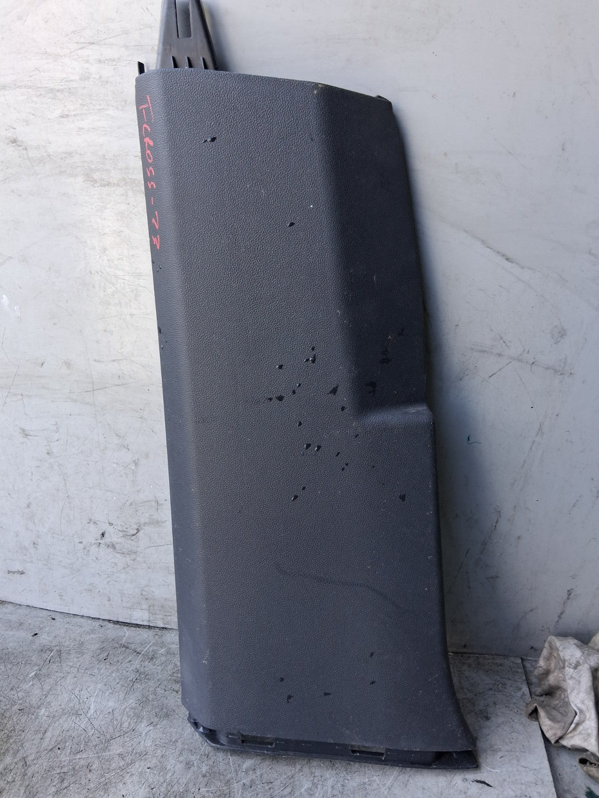 VW VOLKSWAGEN T CROSS 2023 NS PASSENGER SIDE PILLAR TRIM PANEL COVER 2GM867291