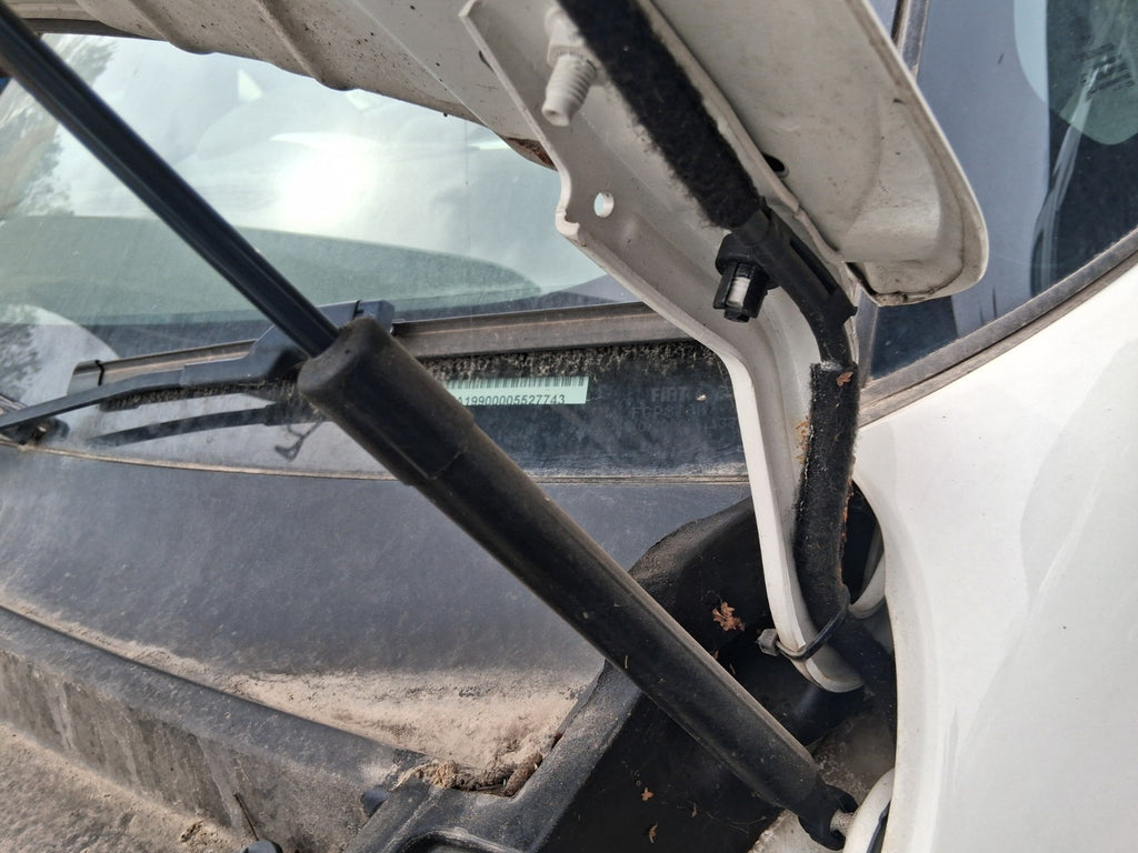 2019 FIAT 500 L FRONT BONNET HINGES PAIR SET WHITE