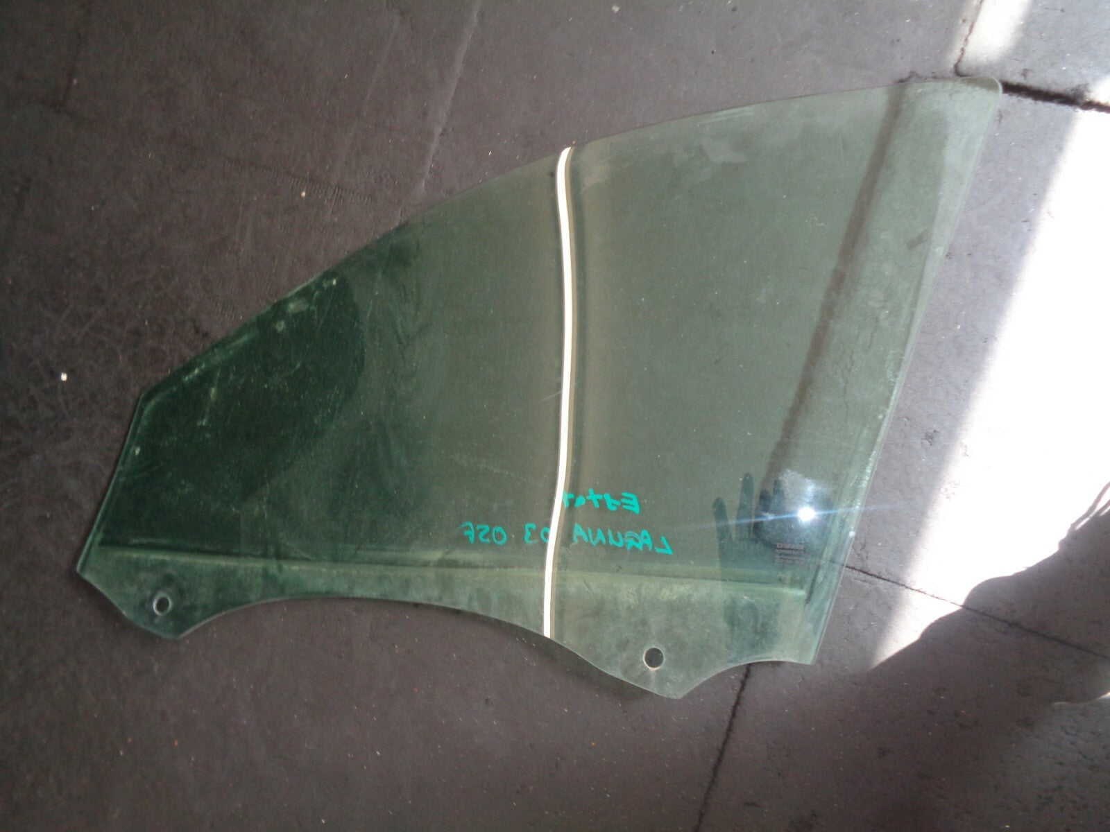 RENAULT LAGUNA MK2 2003 ESTATE  OSF DRIVER SIDE FRONT DOOR WINDOW GLASS