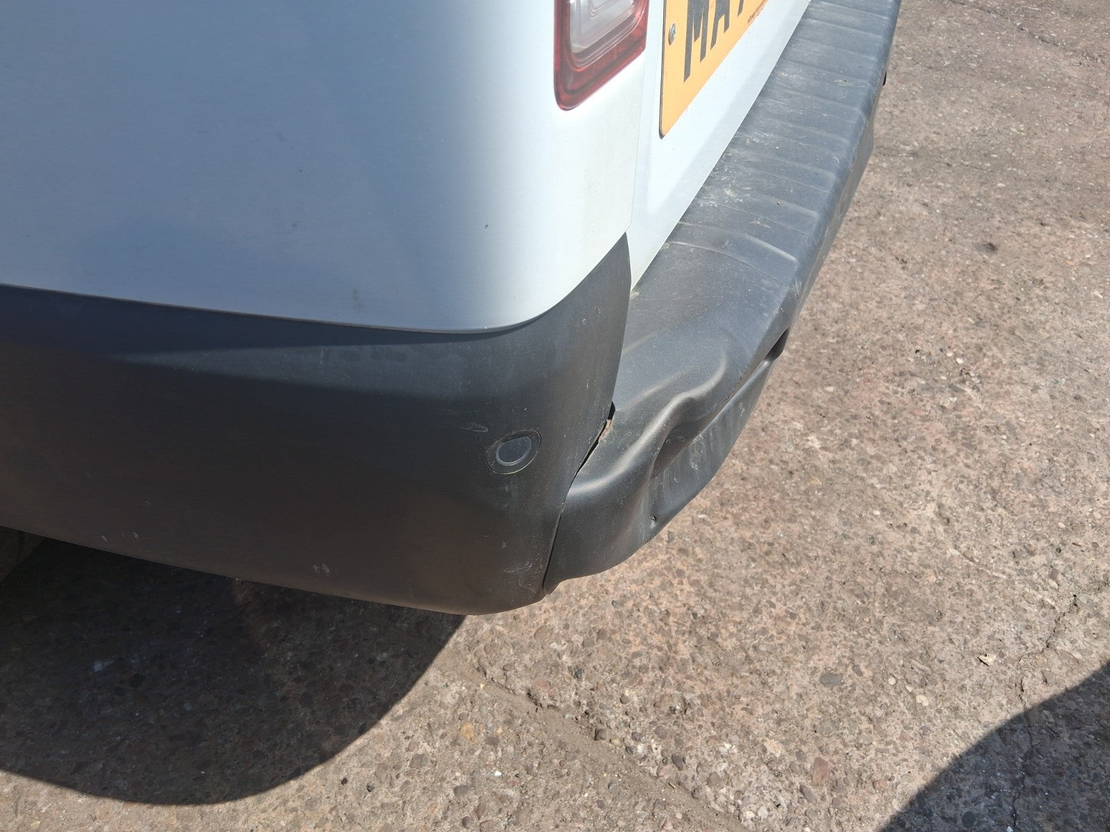 2025 RENAULT TRAFIC X82 MK3 REAR BUMPER BLACK WITHOUT BUMPER CORNERS