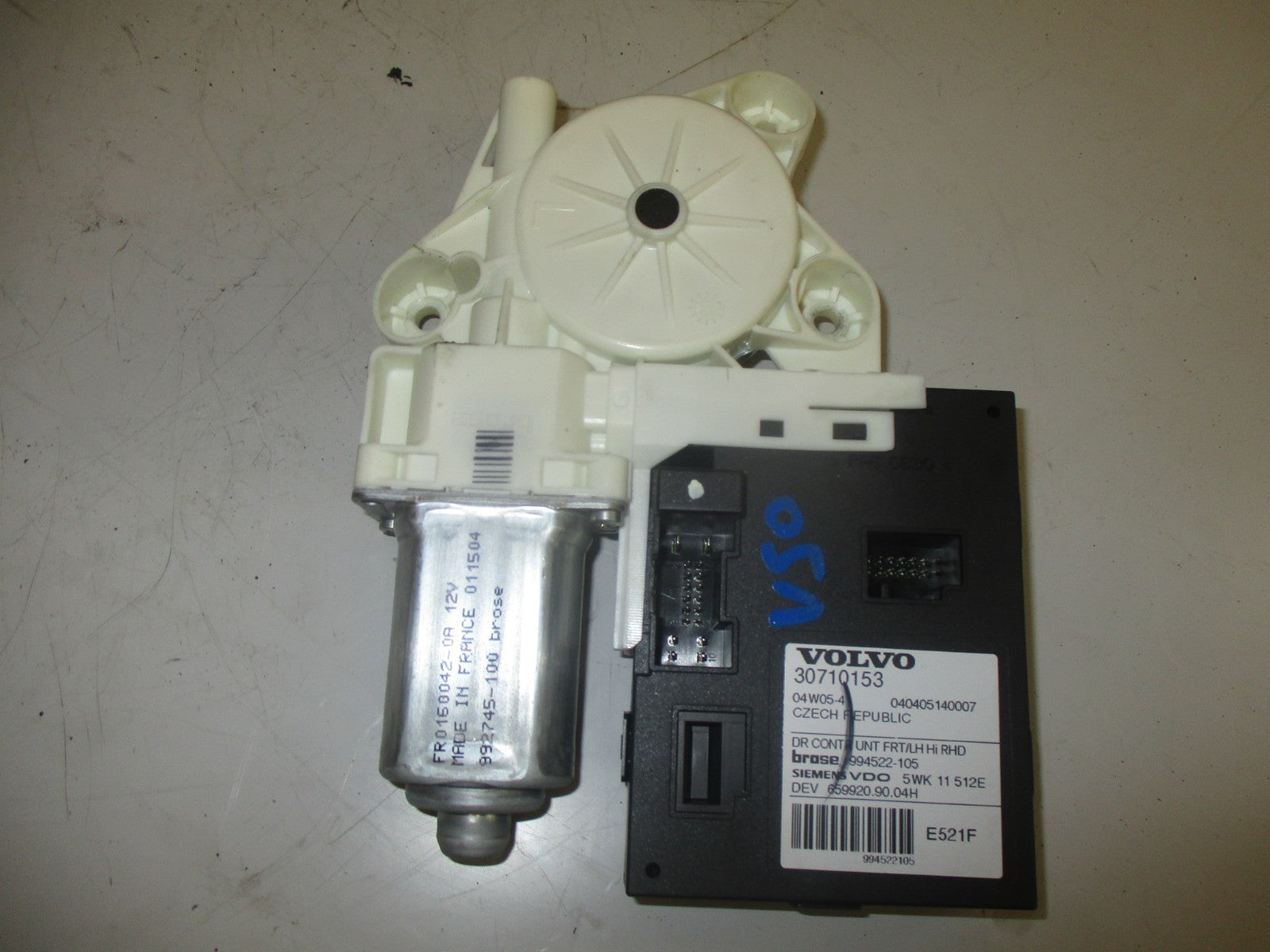 VOLVO V50 ESTATE NSF PASSENGER SIDE FRONT WINDOW MOTOR REGULATOR 30710153