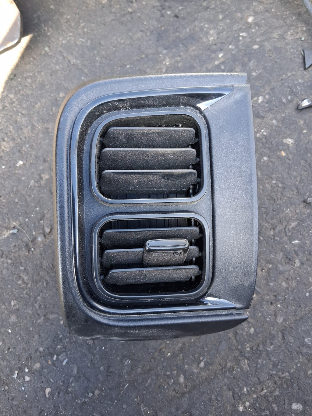 2024 FIAT DUCATO MK3 FACELIFT FRONT DASHBOARD CENTRE AIRVENT PAIR LS396478