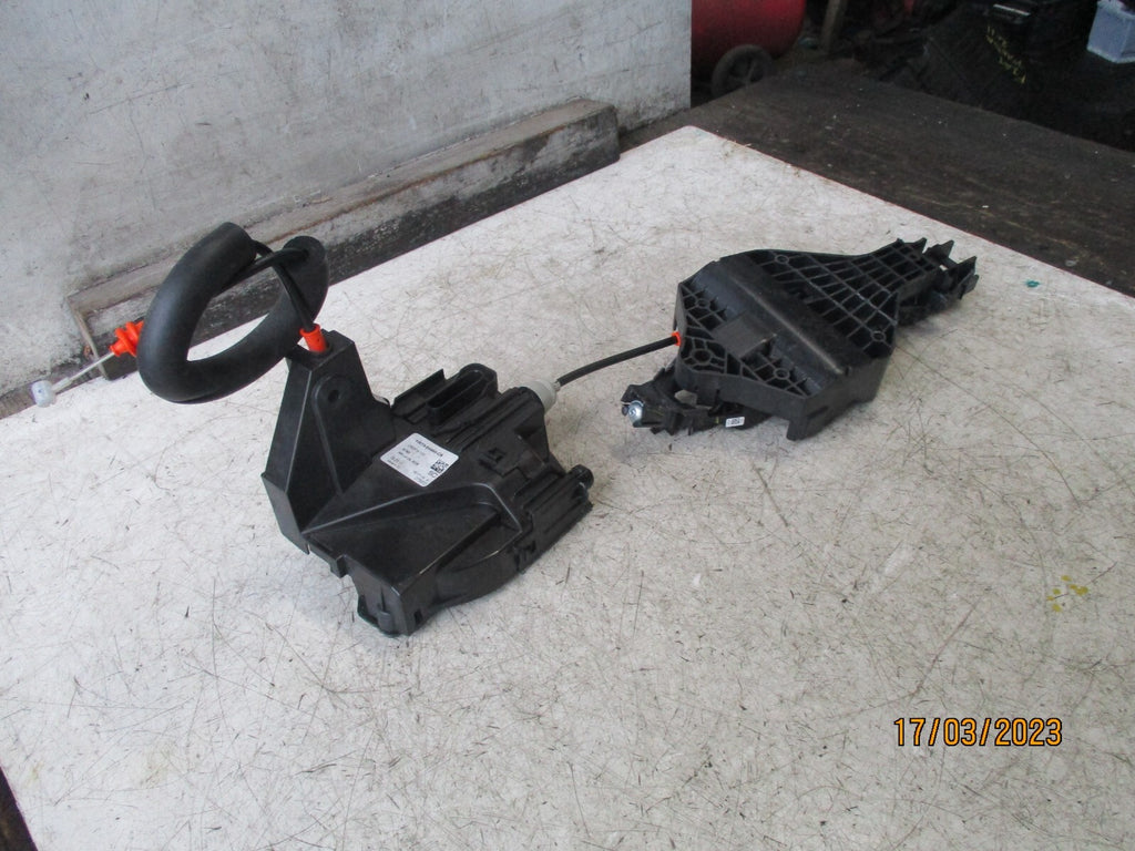 JAGUAR XE 2017 NSR PASSENGER SIDE REAR DOOR LOCK MECHANISM HX7324995CA