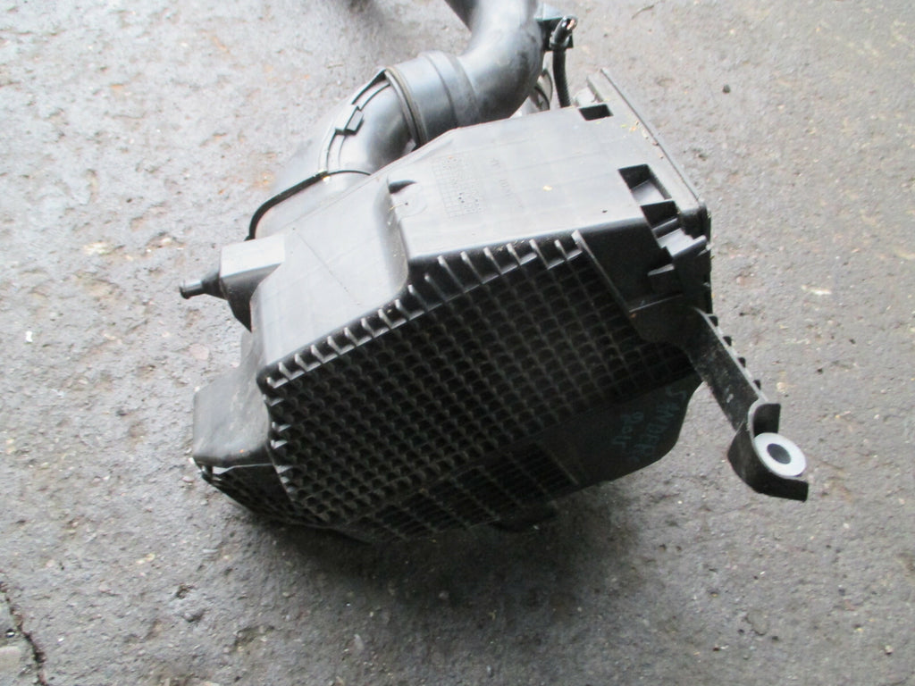 DACIA SANDERO 2015 MK2 DIESEL AIR FILTER BOX 165001258R