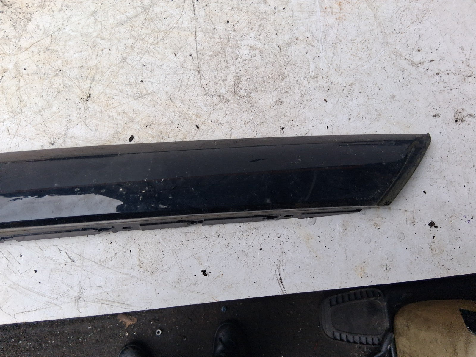2021 BMW MINI COUNTRYMAN F60 OSF DRIVER SIDE FRONT RIGHT A PILLAR TRIM 7390104