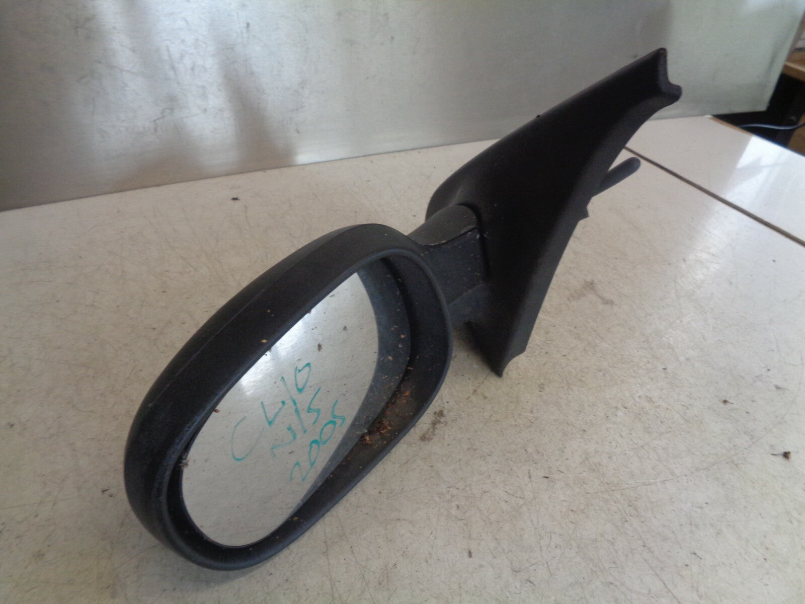 RENAULT CLIO MK2 2005 NS PASSENGER SIDE MANUAL WING MIRROR BLACK