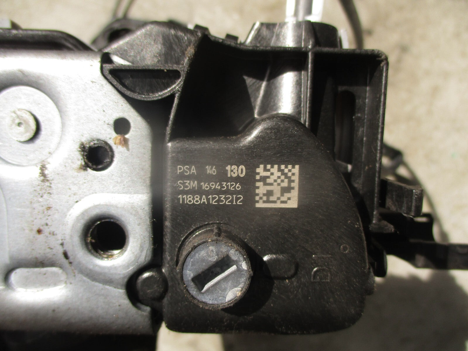 2018 VAUXHALL GRANDLAND X SE OSR DRIVER SIDE REAR DOOR LOCK MECHANISM 16943126