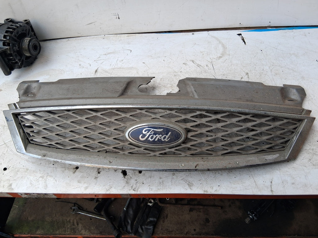 2005 FORD MONDEO MK3 FRONT BUMPER GRILL DAMAGED 6S718A133