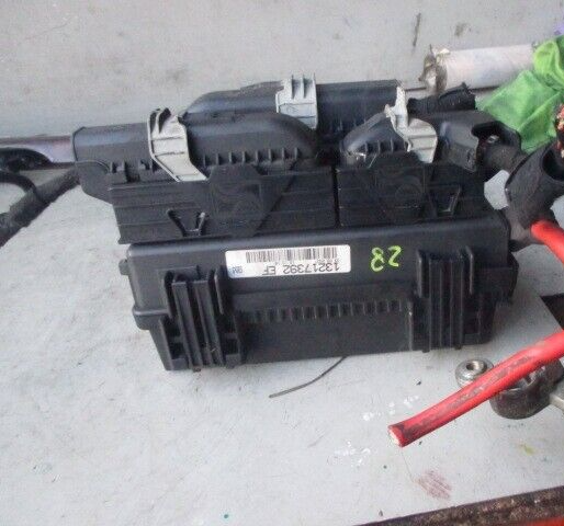 2010 VAUXHALL CORSA FUSE RELAY FUSE BOX BCM CONTROL MODULE 13217392EF