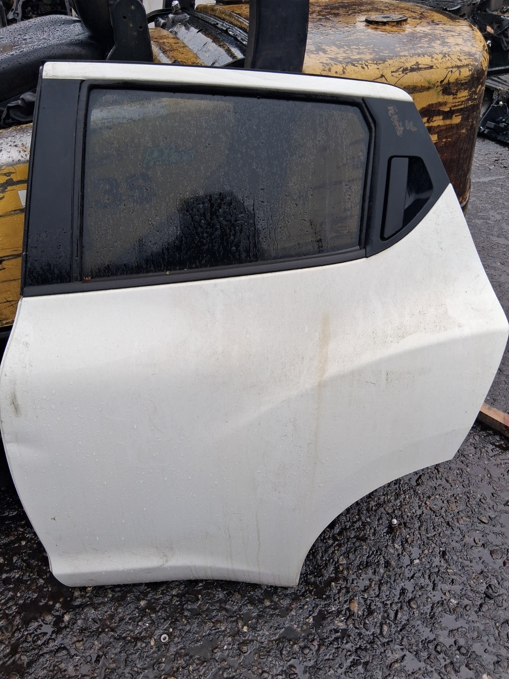 2016 NISSAN JUKE MK1 NSR PASSENGER SIDE REAR LEFT COMPLETE DOOR WHITE