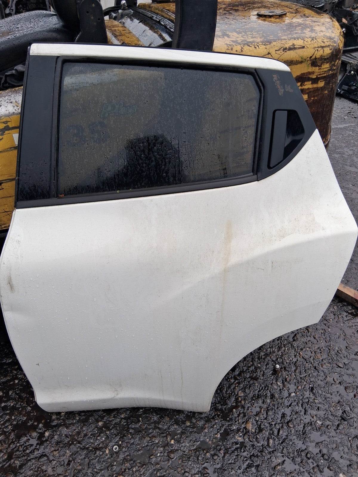 2016 NISSAN JUKE MK1 NSR PASSENGER SIDE REAR LEFT COMPLETE DOOR WHITE