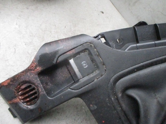 2021 CITROEN BERLINGO 5 SPEED GEAR BOX & SURROUND TRIM 9814652680