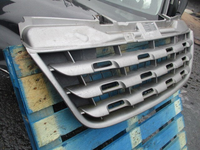 2013 RENAULT MASTER MK3 FRONT CENTRE RADIATOR GRILL 623100256R