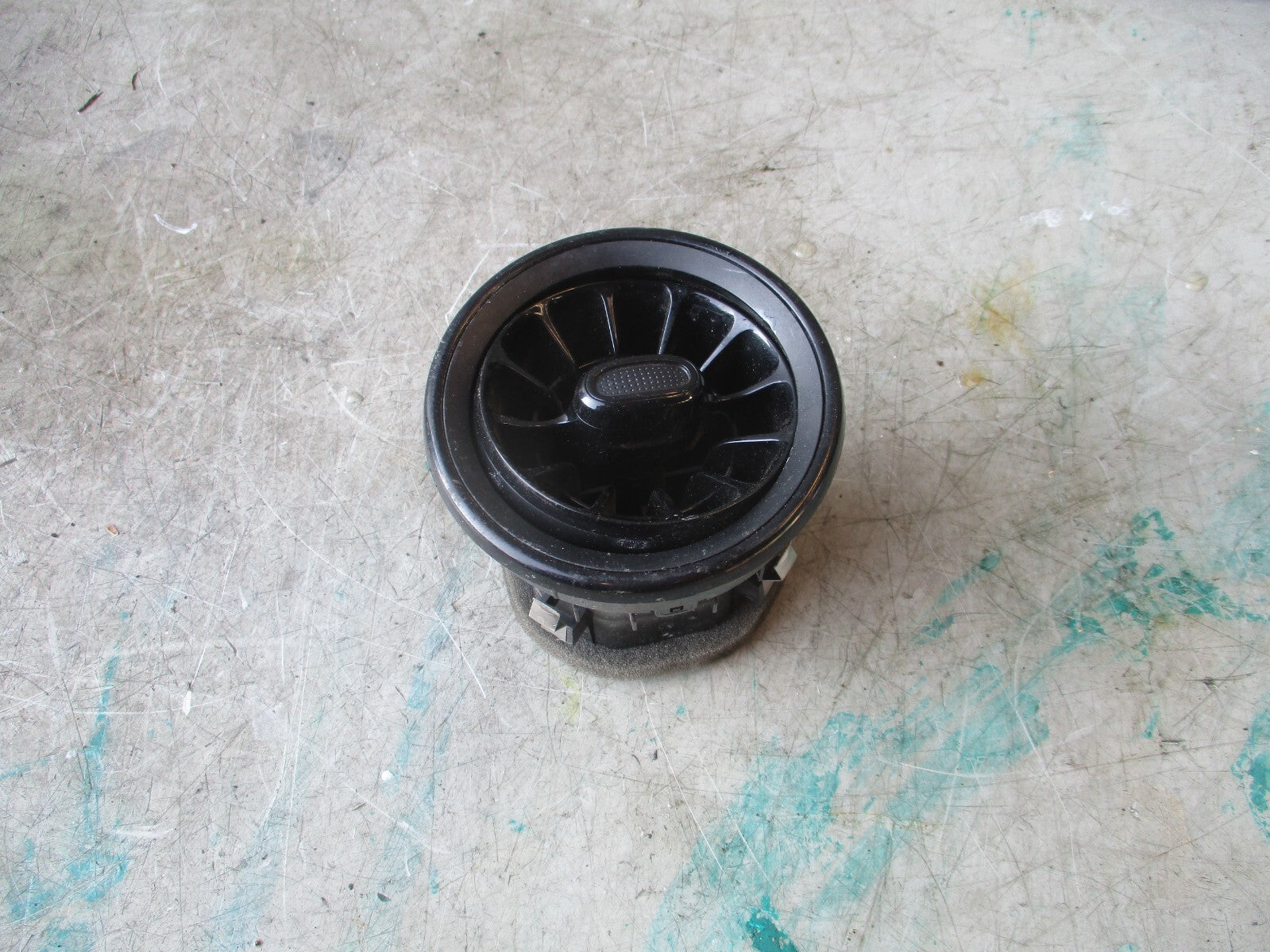 2020 MERCEDES SPRINTER DASHBOARD MIDDLE AIR VENT A9108303201