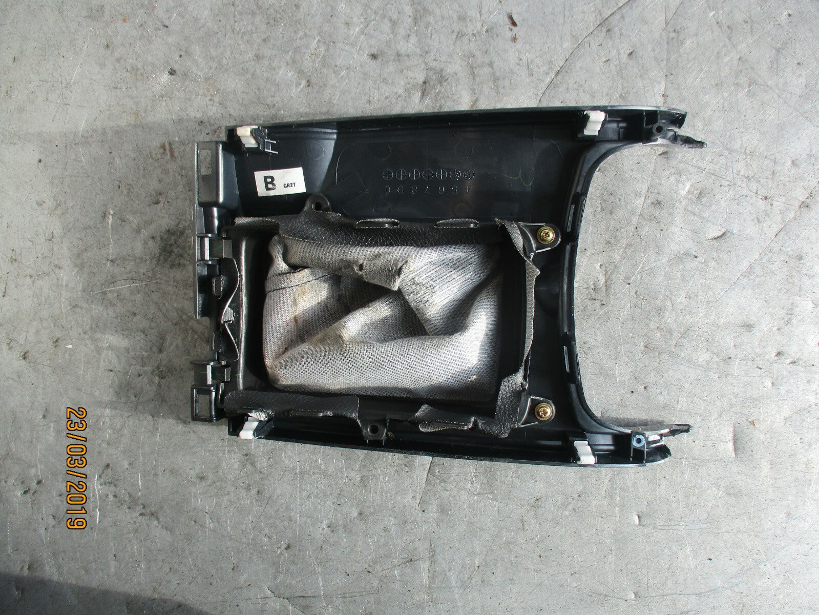 MAZDA 6 2005 GEAR STICK SURROUND TRIM BLUE