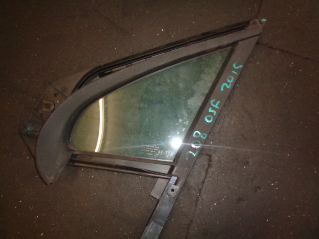 PEUGEOT 208 2016 3 DOOR HATCHBACK OSF DRIVER SIDE FRONT QUARTER GLASS WINDOW
