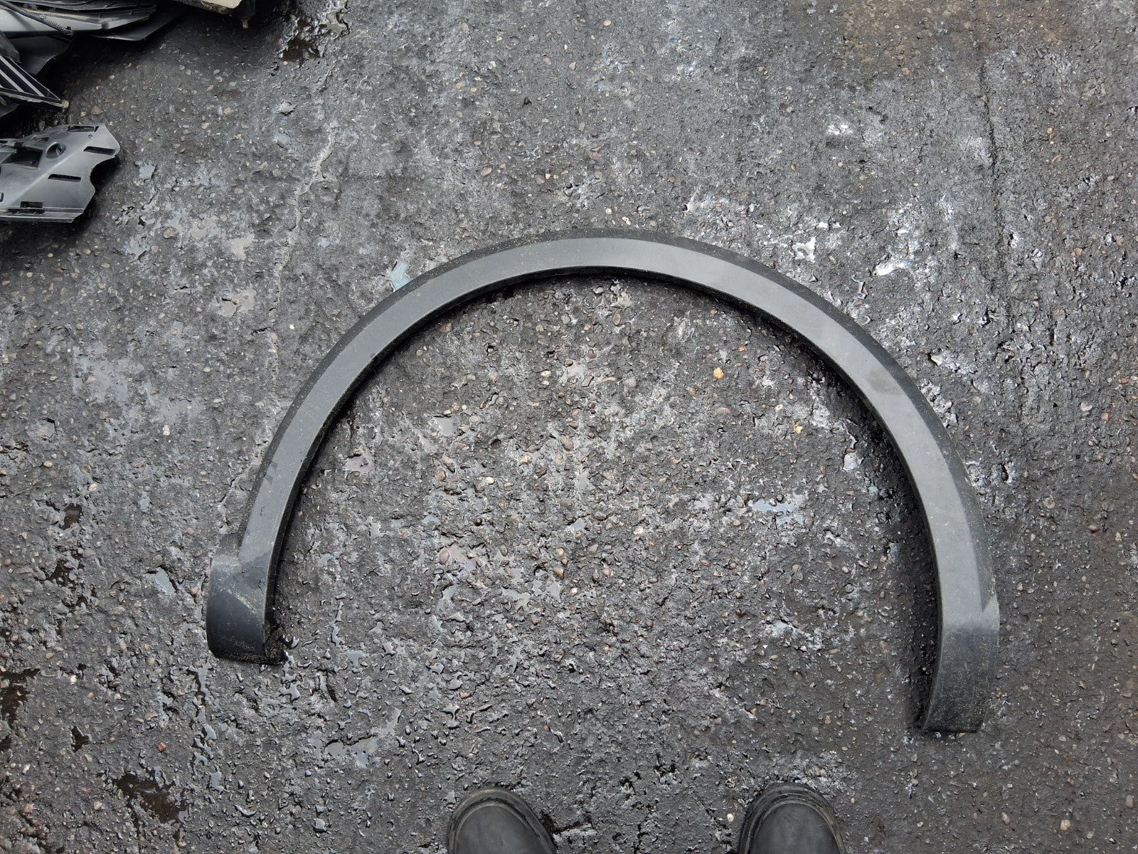 2023 CITROEN C4 MK3 OSF DRIVER SIDE FRONT WHEEL ARCH TRIM 9832958980