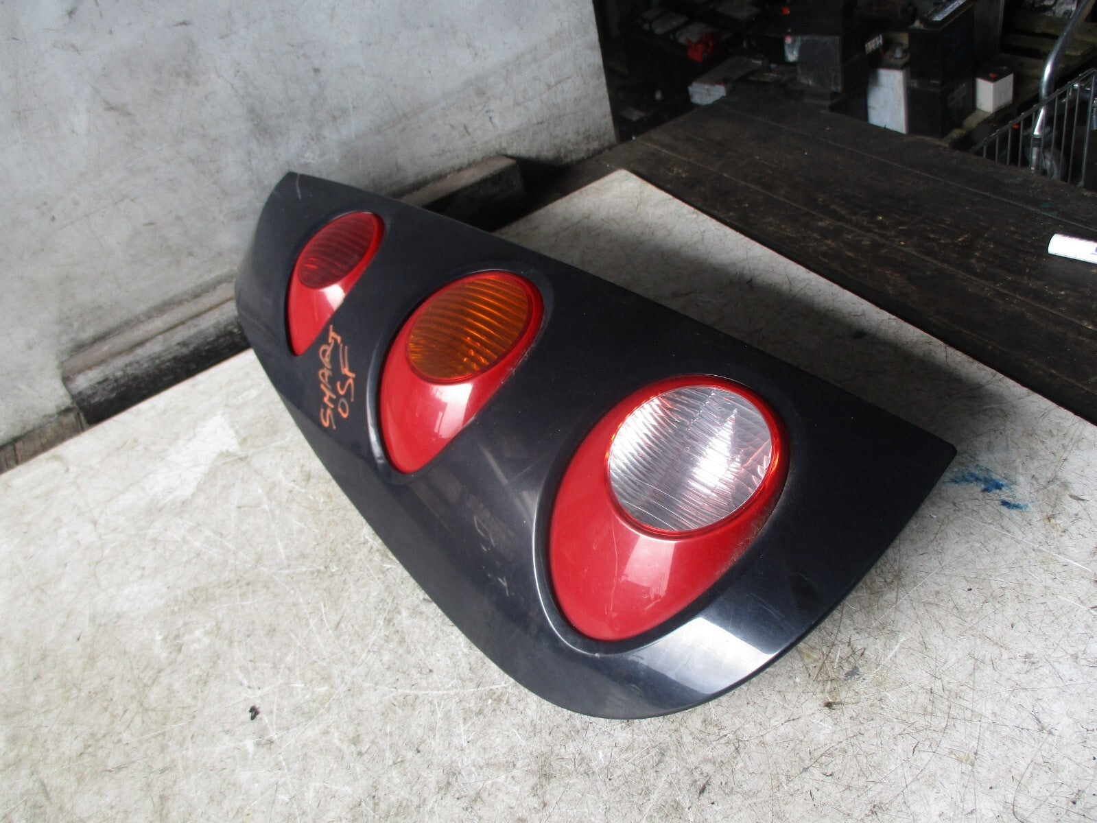 SMART FOR FOUR W454 2005 NSR PASSENGER SIDE REAR TAIL LIGHT A4548200364