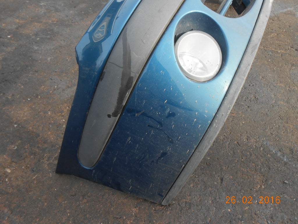 RENAULT CLIO 1999 MK2 FRONT BUMPER WITH FOG LIGHTS IN BLUE GREEN