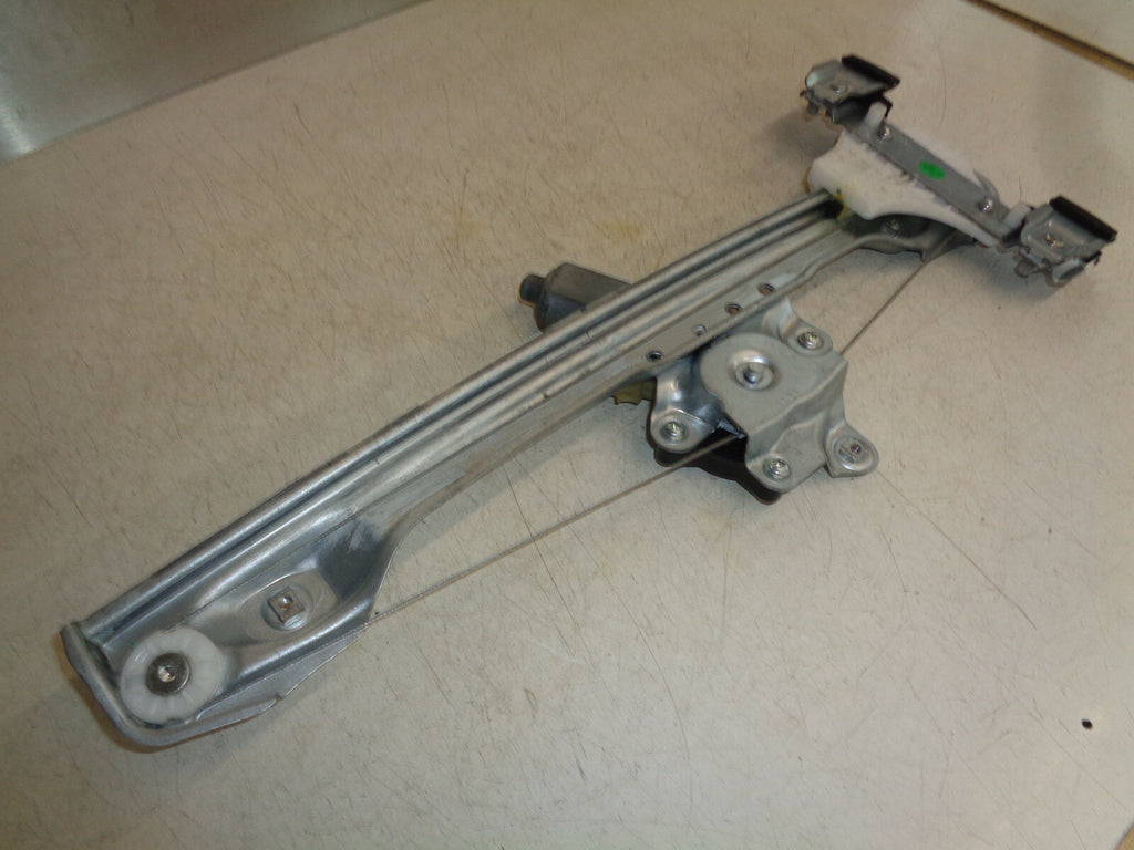 VAUXHALL VIVA 2017 OSF DRIVER SIDE FRONT DOOR WINDOW MOTOR 98810M2X10