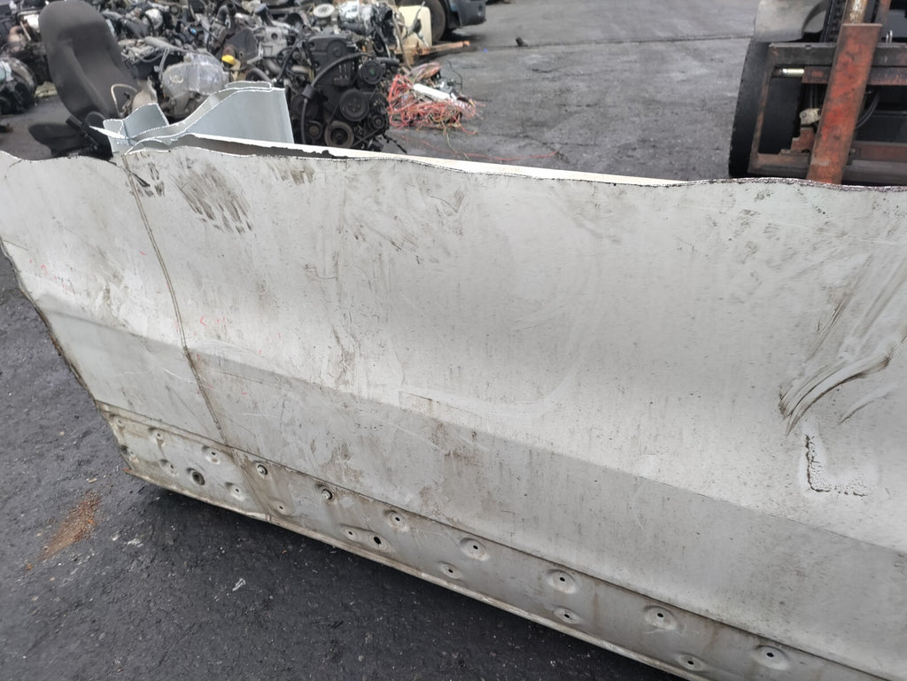 VAUXHALL VIVARO B MK2 TRAFIC 2015 OSR DRIVER SIDE REAR SILL QUARTER PANEL WHITE