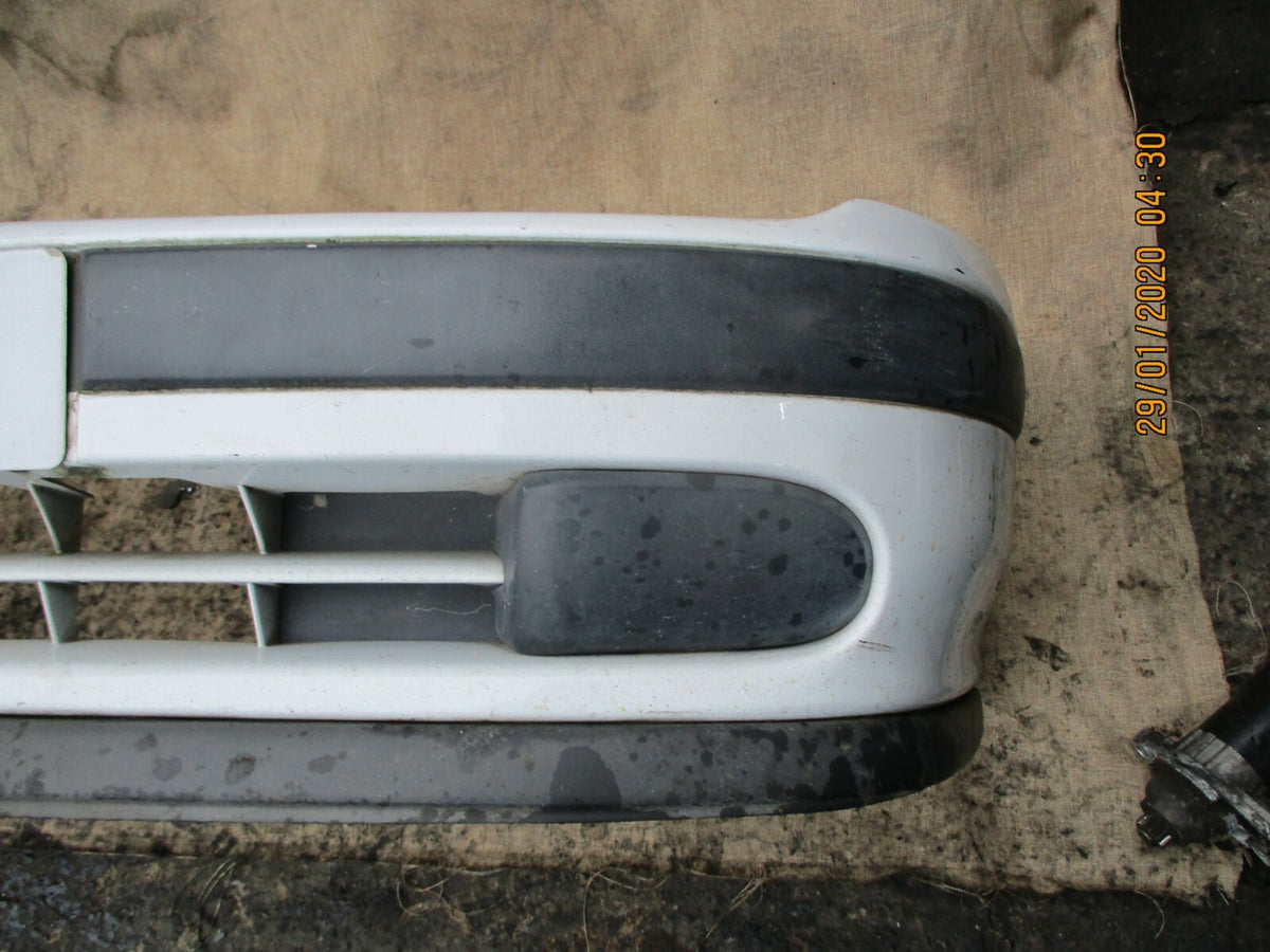RENAULT MEGANE MK1 HATCHBACK 5 DOOR 1996 FRONT PLASTIC BUMPER IN WHITE