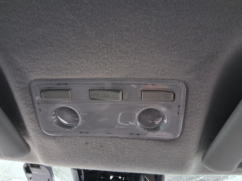 TOYOTA YARIS MK3 2019 FRONT INTERIOR ROOF READING LIGHT