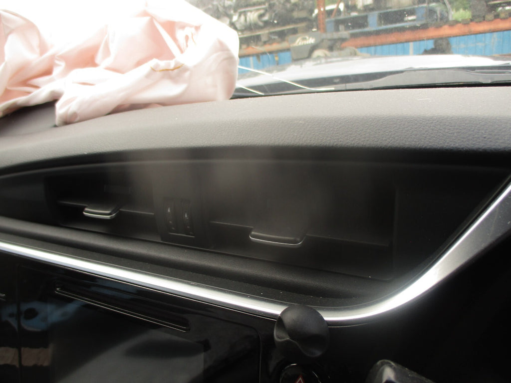 2018 TOYOTA AURIS E180 MK2 DASHBOARD FRONT CENTRE AIR VENTS