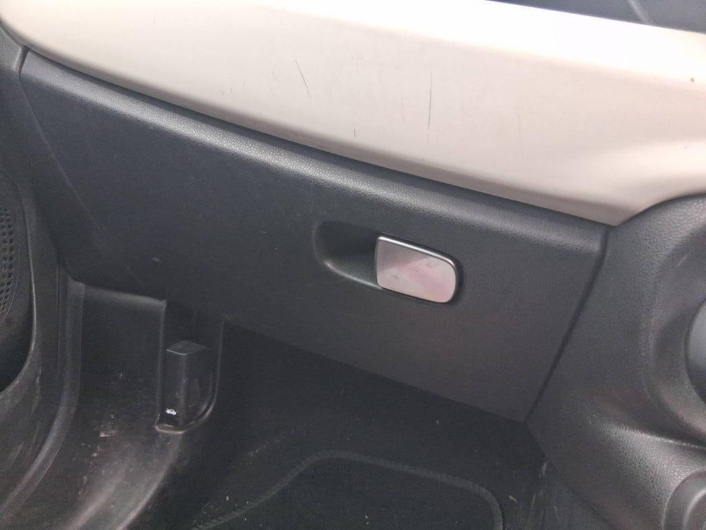 2019 FIAT 500L HATCH NS PASSENGER SIDE STORAGE COMPARTMENT GLOVE BOX