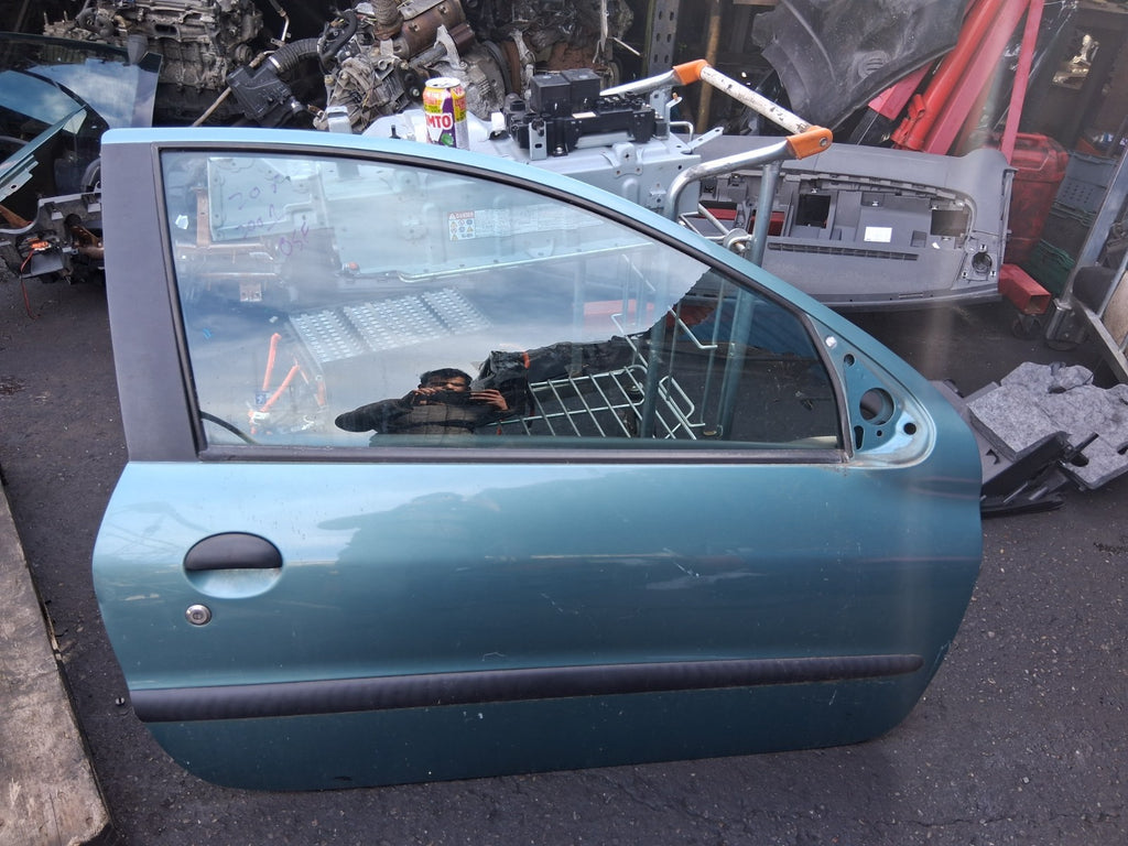 2001 PEUGEOT 206 3 DOOR OSF DRIVER SIDE FRONT COMPLETE DOOR GREEN
