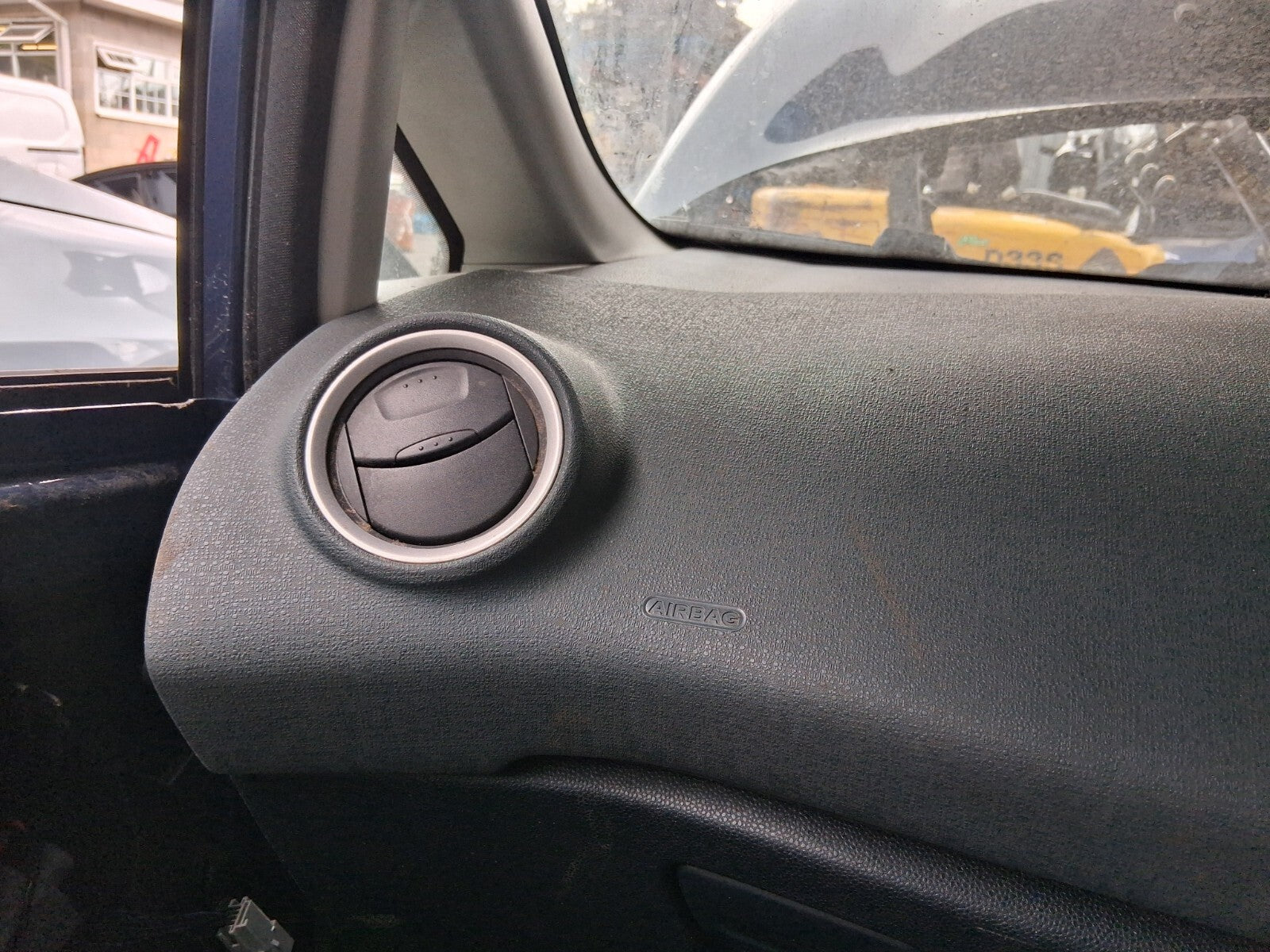 2010 FORD FIESTA MK7 NSF PASSENGER SIDE FRONT LEFT AIR VENT