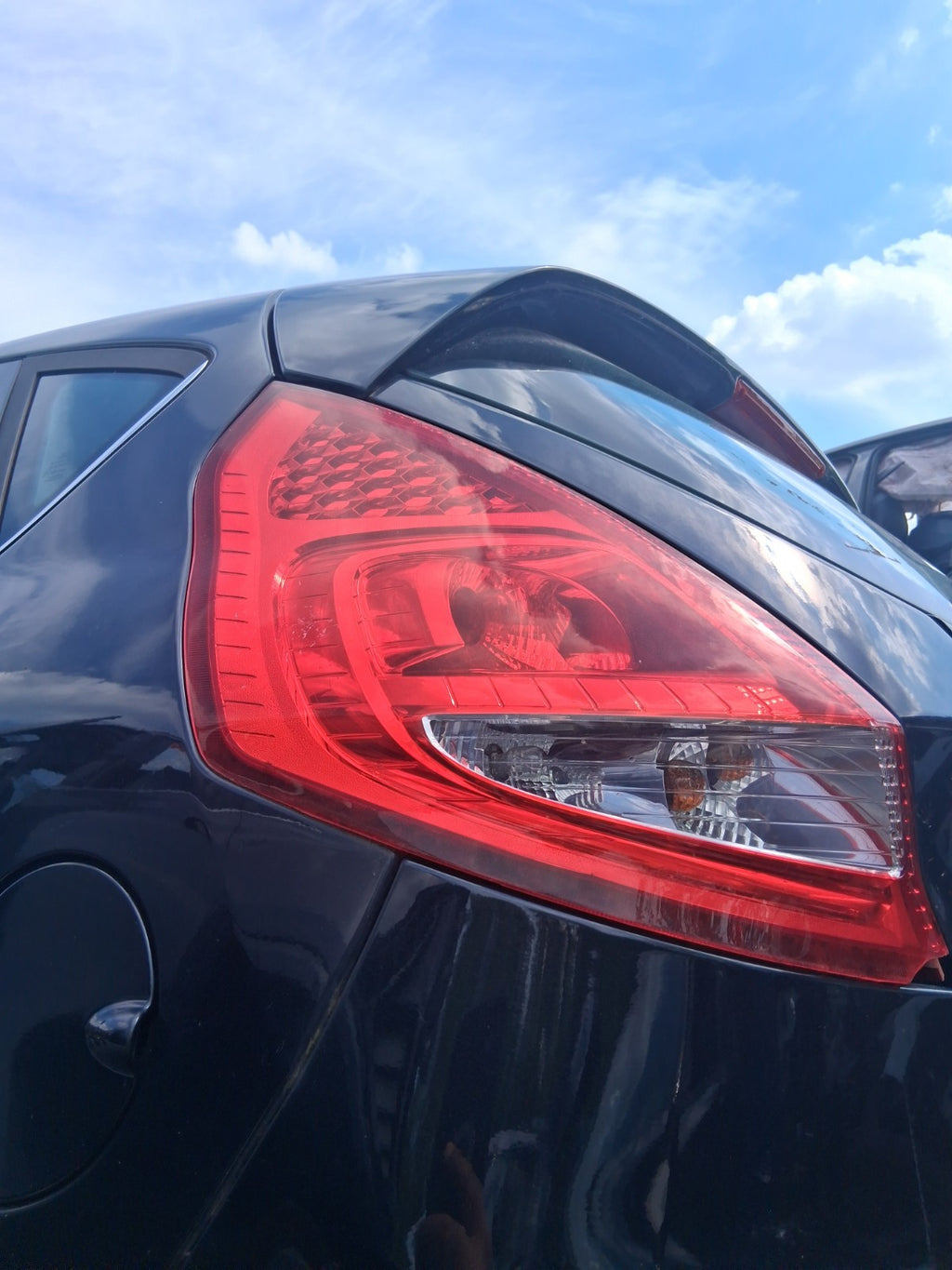 2012 FORD FIESTA ZETEC MK7 5 DOOR NSR PASSENGER SIDE REAR LEFT TAIL LIGHT