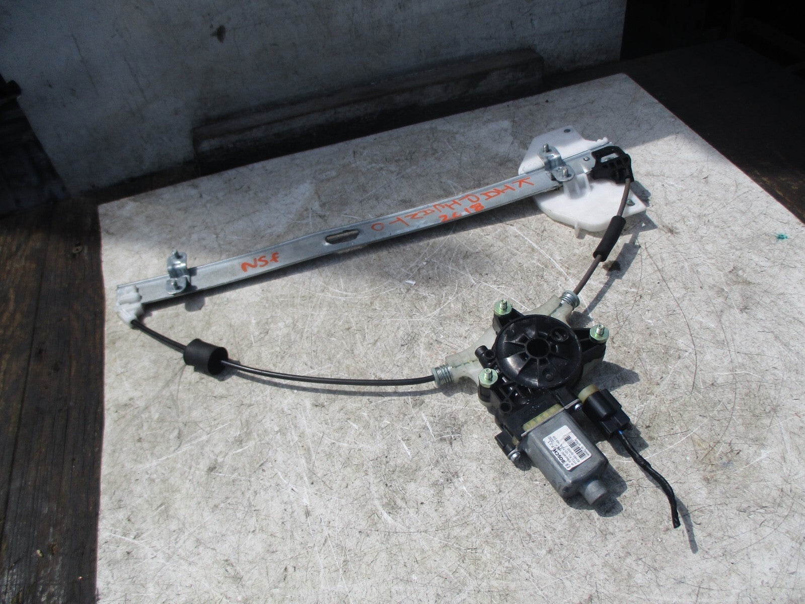 KIA PICANTO MK3 2018 NSF PASSENGER SIDE FRONT WINDOW MOTOR REGULATOR 82450G6000