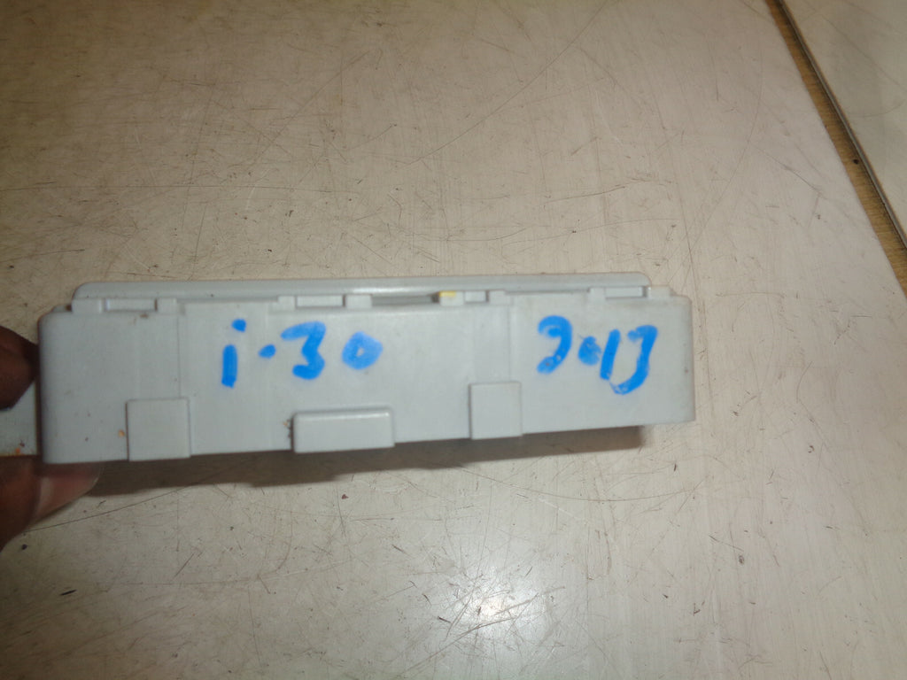 HYUNDAI I30 MK2 2013 FUSE BOX RELAY CONTROL MODULE 91940A6050