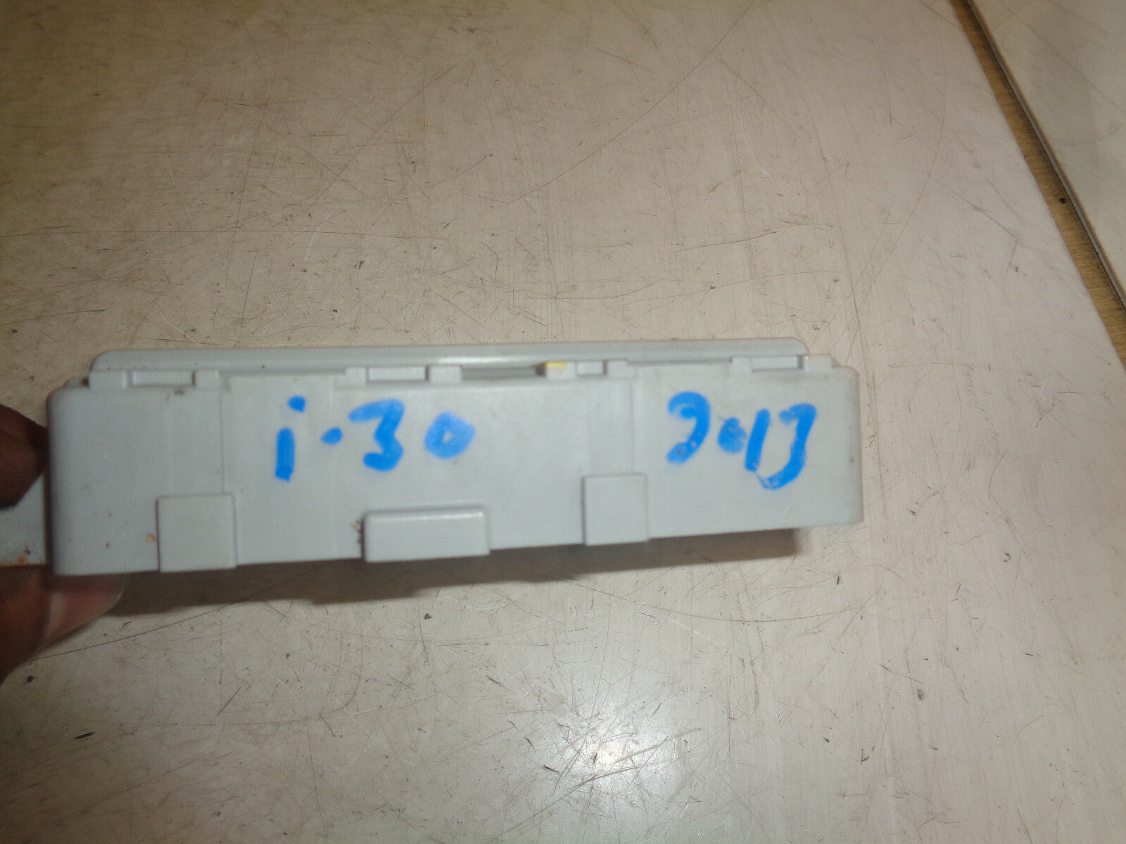 HYUNDAI I30 MK2 2013 FUSE BOX RELAY CONTROL MODULE 91940A6050