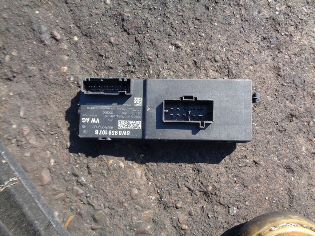 AUDI A5 F5 SPORTBACK MK2 2017 ELECTRIC TAILGATE CONTROL MODULE 8W8959107B