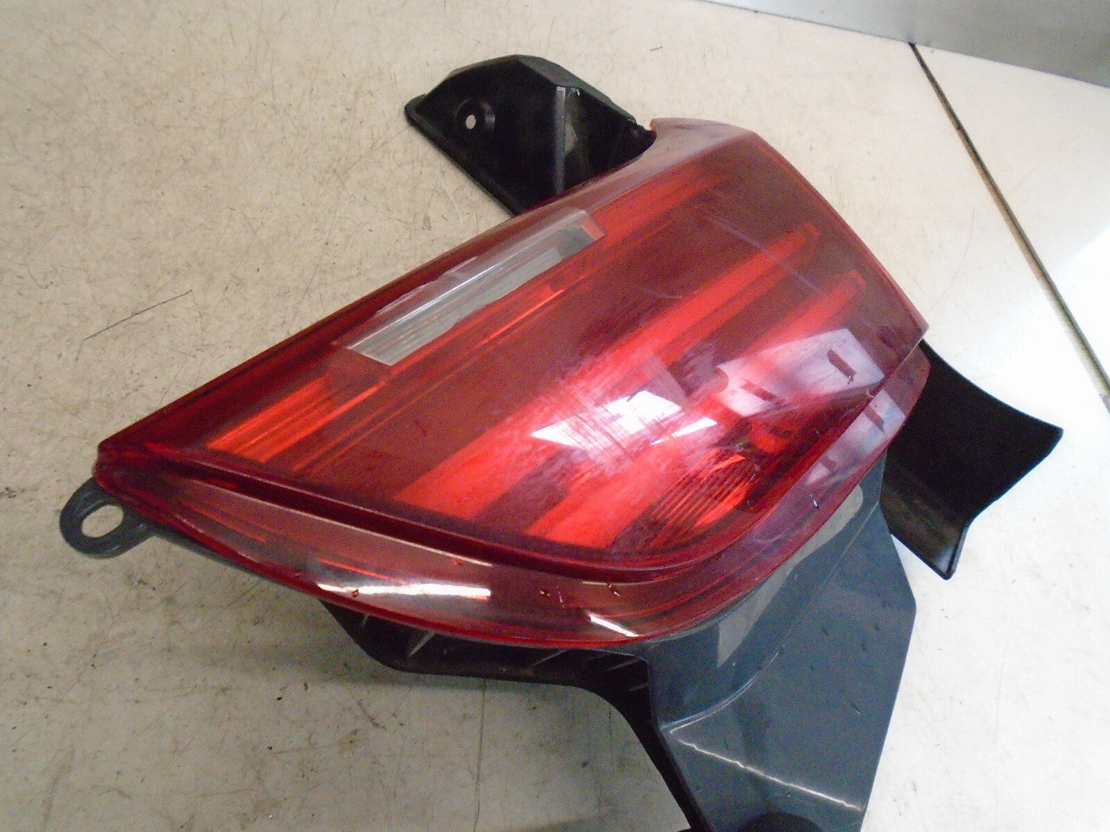 BMW 5 SERIES GRAN TURISMO 5 DOOR OSR DRIVER SIDE REAR TAIL LIGHT 7306168