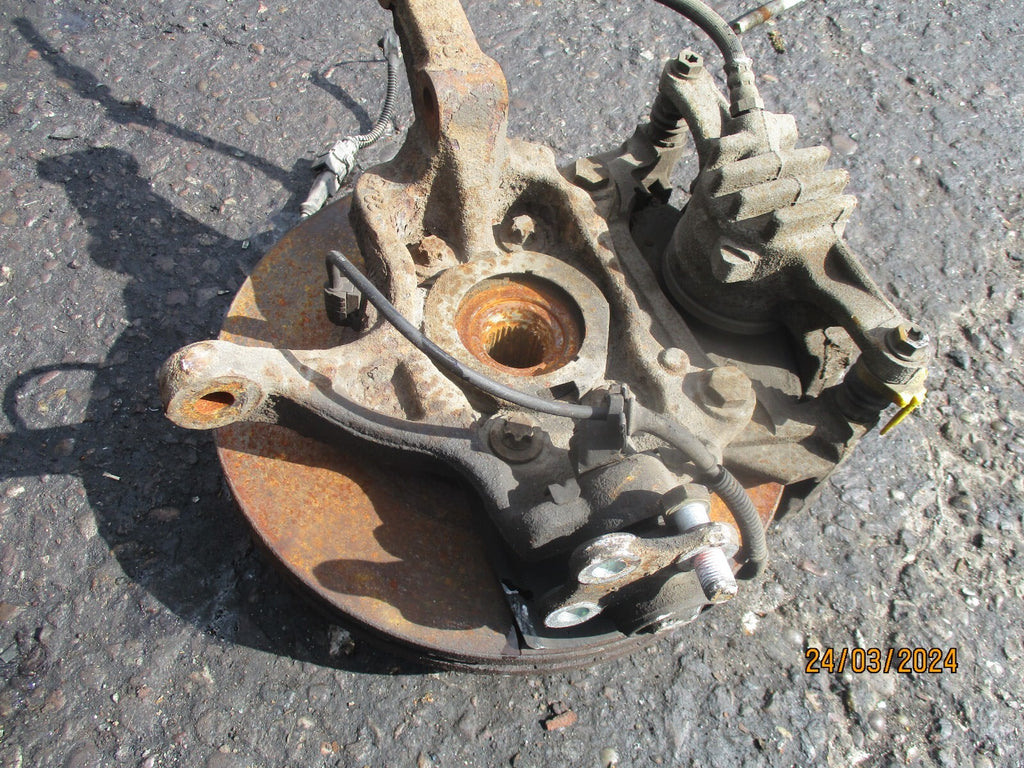 VAUXHALL VIVARO MK2 X82 2017 1.6 DIESEL NSF PASSENGER FRONT WHEEL BEARING HUB