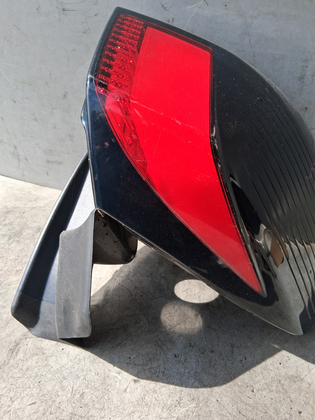 2019 PEUGEOT 5008 MK2 NSR PASSENGER SIDE REAR LEFT TAIL LIGHT 9811028080