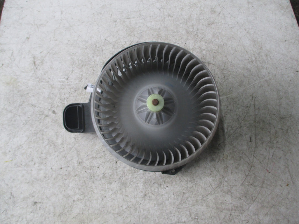 JAGUAR XE X760 2016 HEATER BLOWER MOTOR FAN GX7319E624AA
