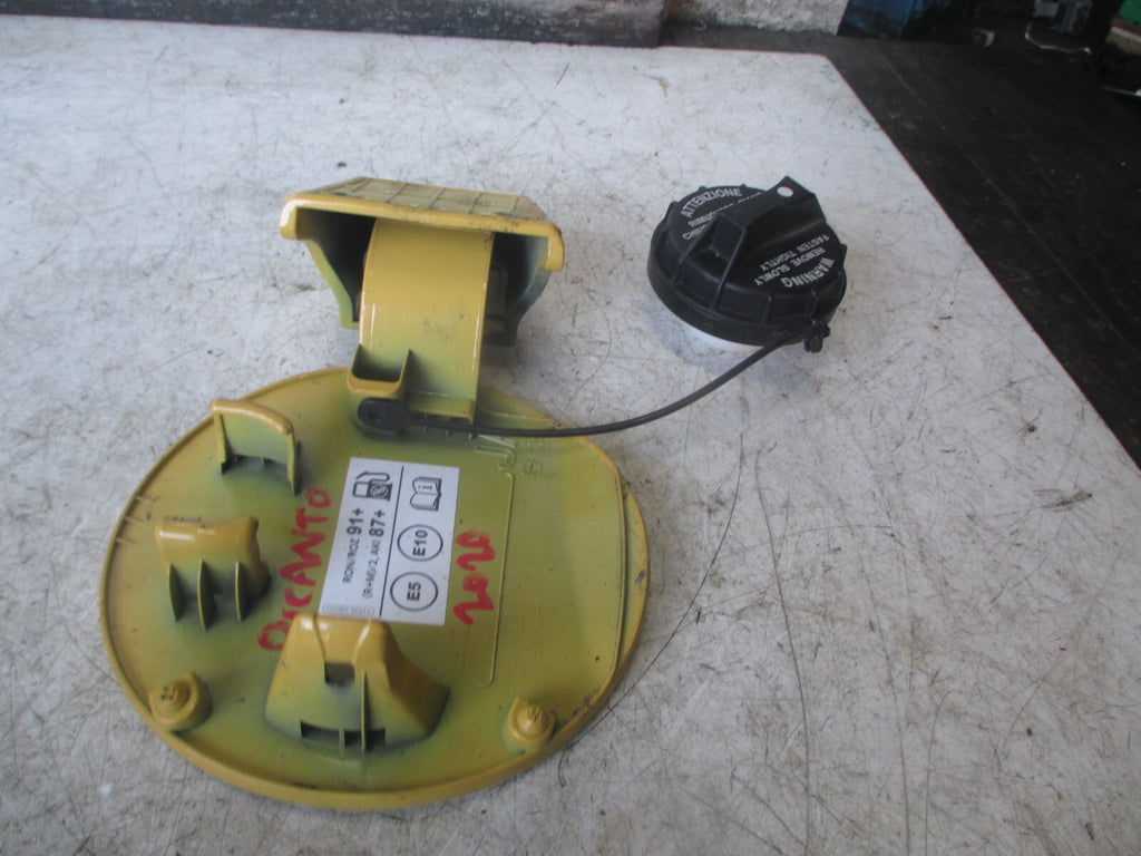 KIA PICANTO 2020 MK3 PETROL FUEL FILLER FLAP YELLOW METALLIC